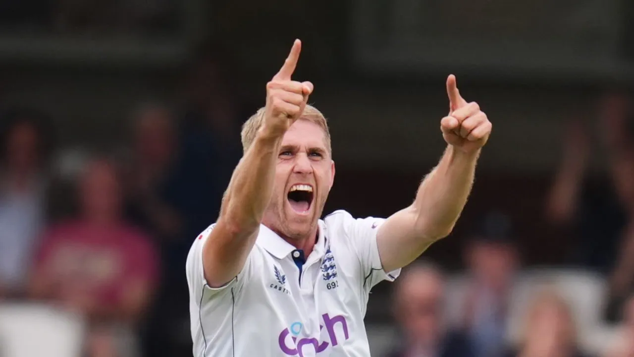 Olly Stone frustrated with bad-light call