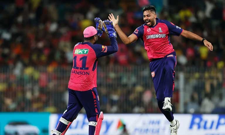 IPL 2024: Trent Boult and Avesh Khan restrict SRH from scoring big in Qualifier 2