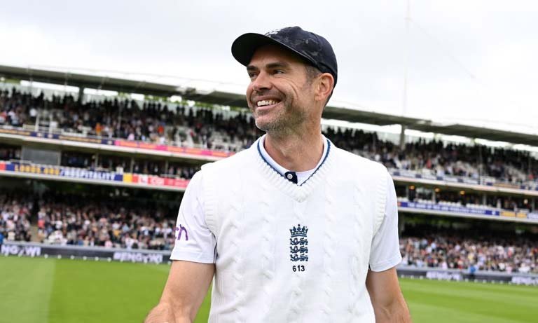 Unbeaten James Anderson in final Test; Record extended