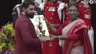 President Droupadi Murmu Honors Mohammed Shami with Arjuna Award