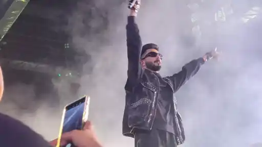Anirudh Ravichander’s electrifying performance at Chepauk before the CSK vs MI match. From Hukum to Badass, the crowd was on fire as he set the perfect matchday mood in Chennai.