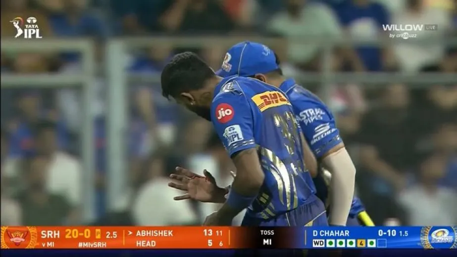 Karn Sharma got hurt while trying to catch a shot from Abhishek Sharma in the MI vs SRH IPL 2025 match.