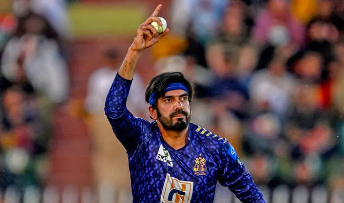  Usman Tariq's Bowling action under