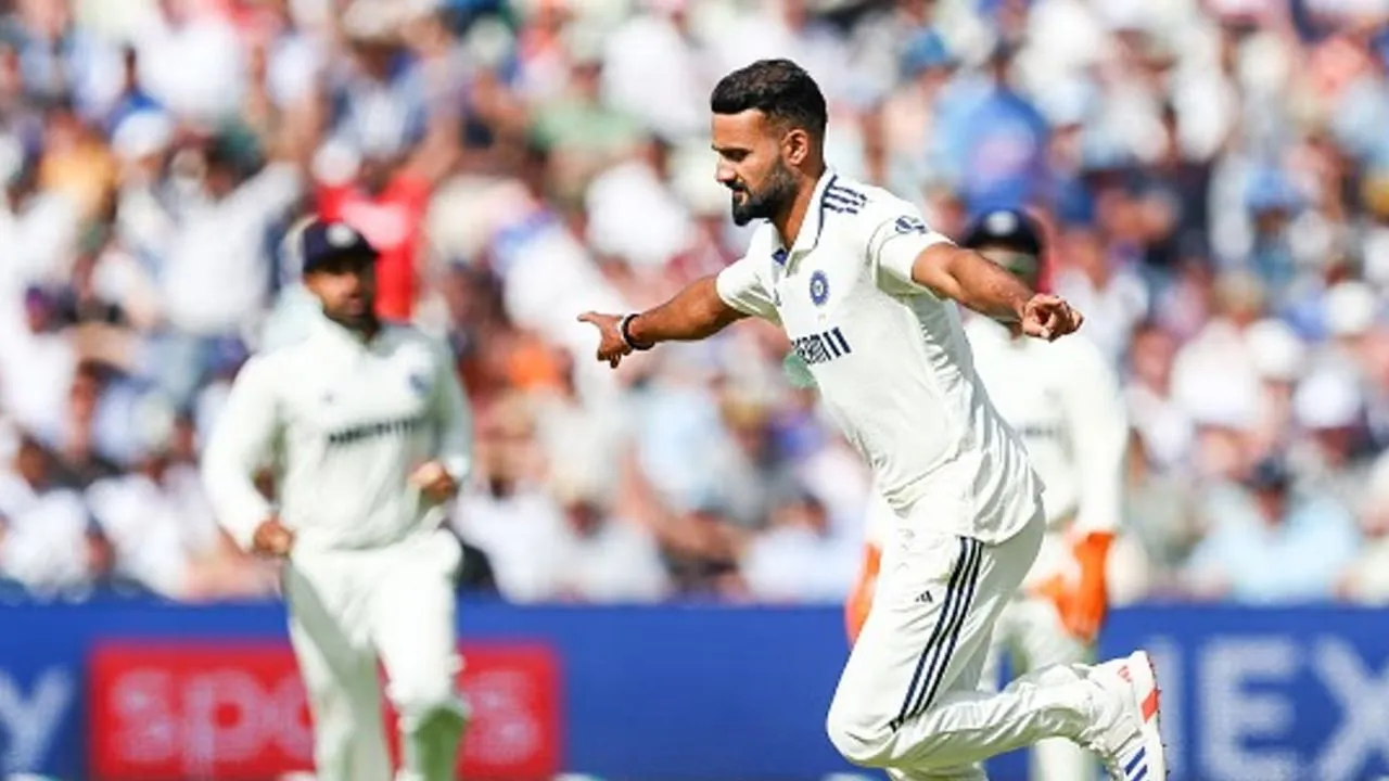 Steven Smith on Akash Deep