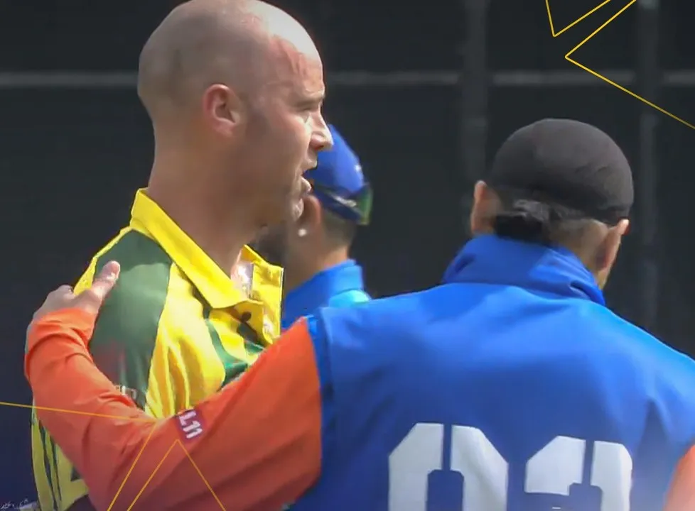 India Champions Crazy Win over Australia Champions by 4 wickets