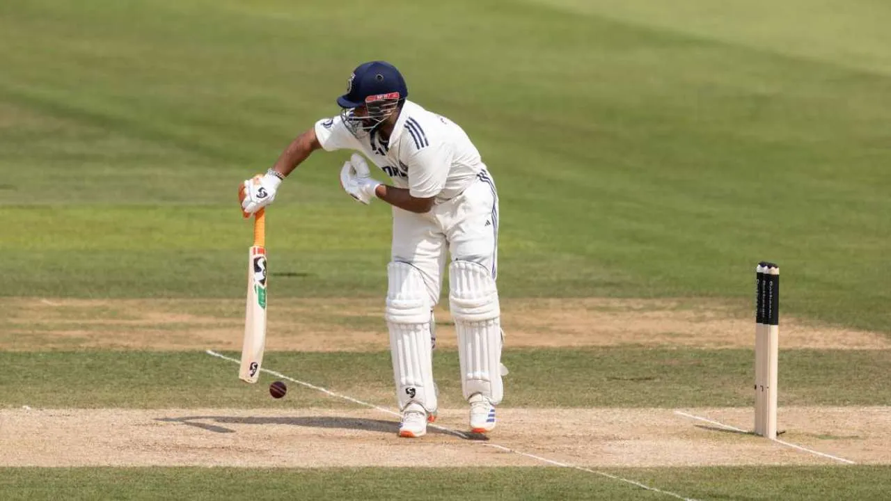 Rishabh-Pant-uncomfortable-in-ENG-vs-IND.webp