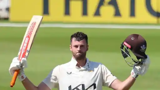 Sibley's triple-ton powers record-breaking Surrey total