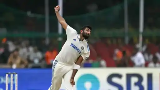 Jasprit-Bumrah-bowling-action.webp