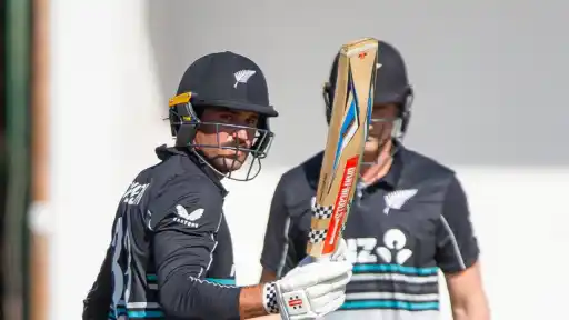ZIM-vs-NZ-Tri-Nation-T20I.webp