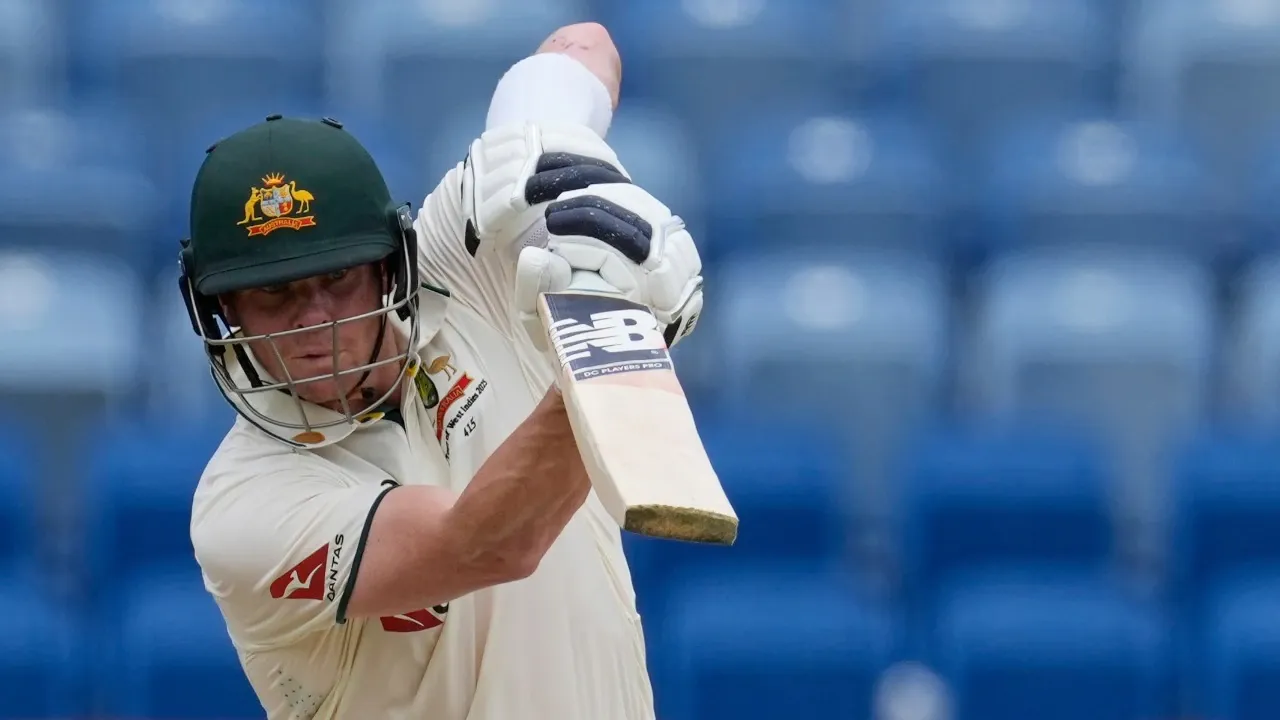 Steve Smith marks his return from injury with a gritty half-century