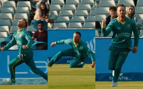 AB de Villiers catch