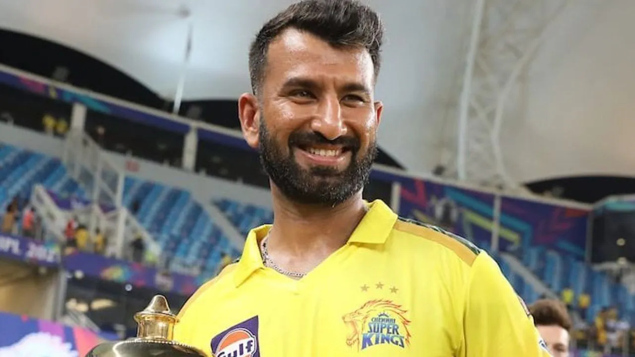 Cheteshwar-Pujara--With-IPL-Trophy-.webp