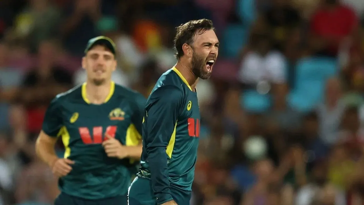 Glenn-Maxwell-as-off-spinner.webp