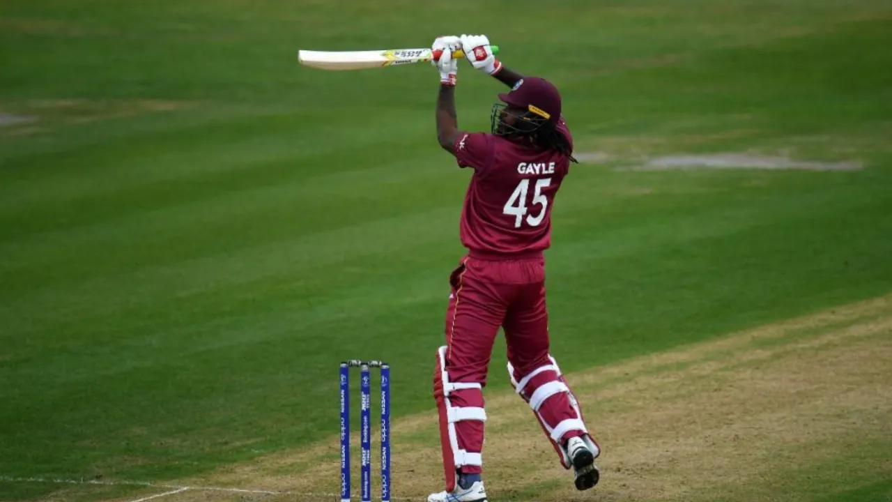 Chris Gayle comments on Virat Kohli and Ab de Villiers. 