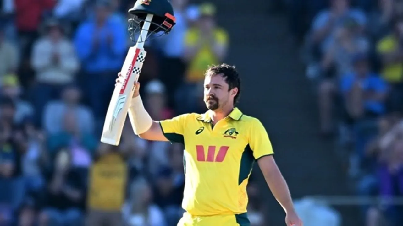 Aussies to 431/2 in First Innings