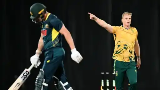 Corbin-Bosch-penalised-for-send-off.webp