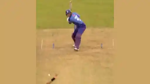 Graham-Clark-last-ball-six.webp