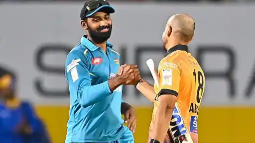 Manohar-back-to-back-50.webp