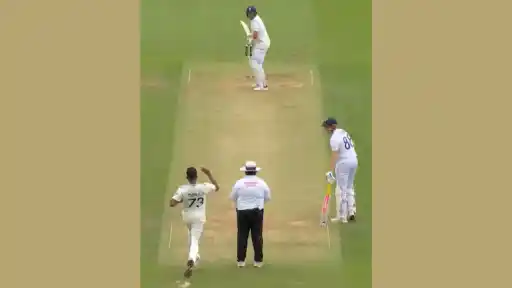 Mohammed-Siraj-dismissed-Joe-Root-.webp