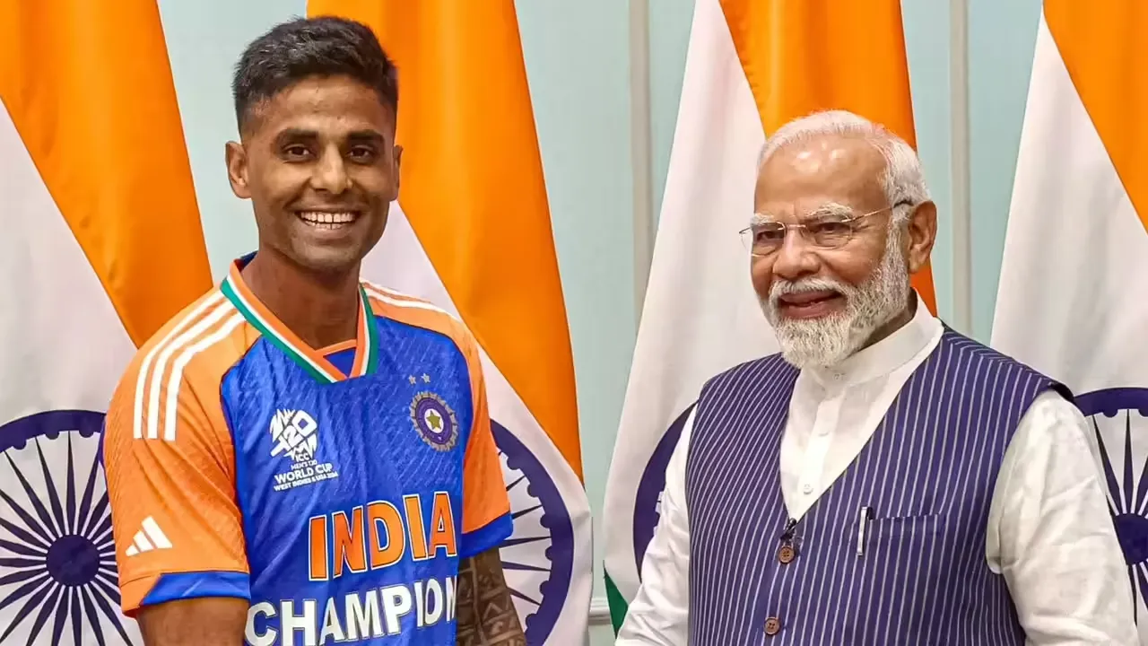 “Batting on the front foot”: Suryakumar Yadav praises PM Modi after Asia Cup win