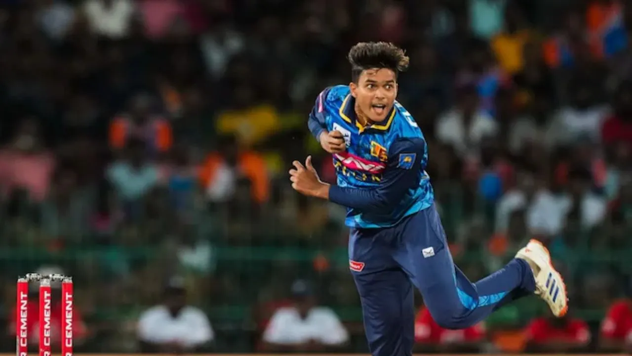 Dunith-Wellalage-is-playing-in-SL-vs-BAN-Super-4-Asia-Cup-2025.webp