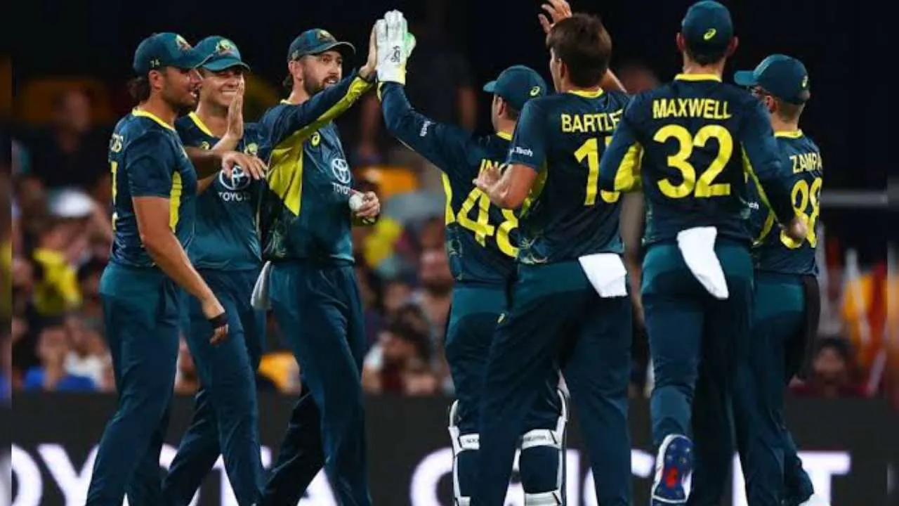 Marcus-Stoinis-engagement.webp