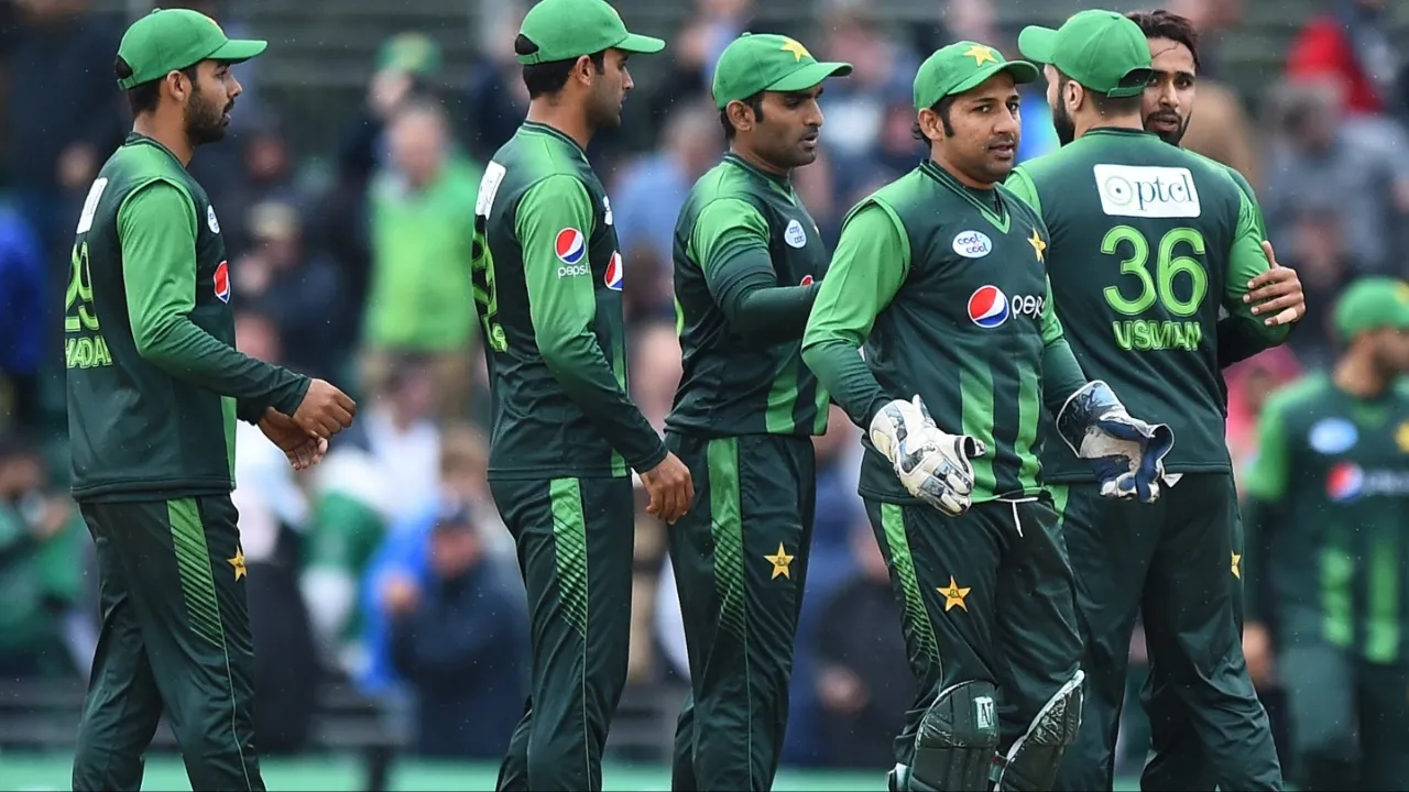 Star Pakistan pacer retires from international cricket at age of just 31. 