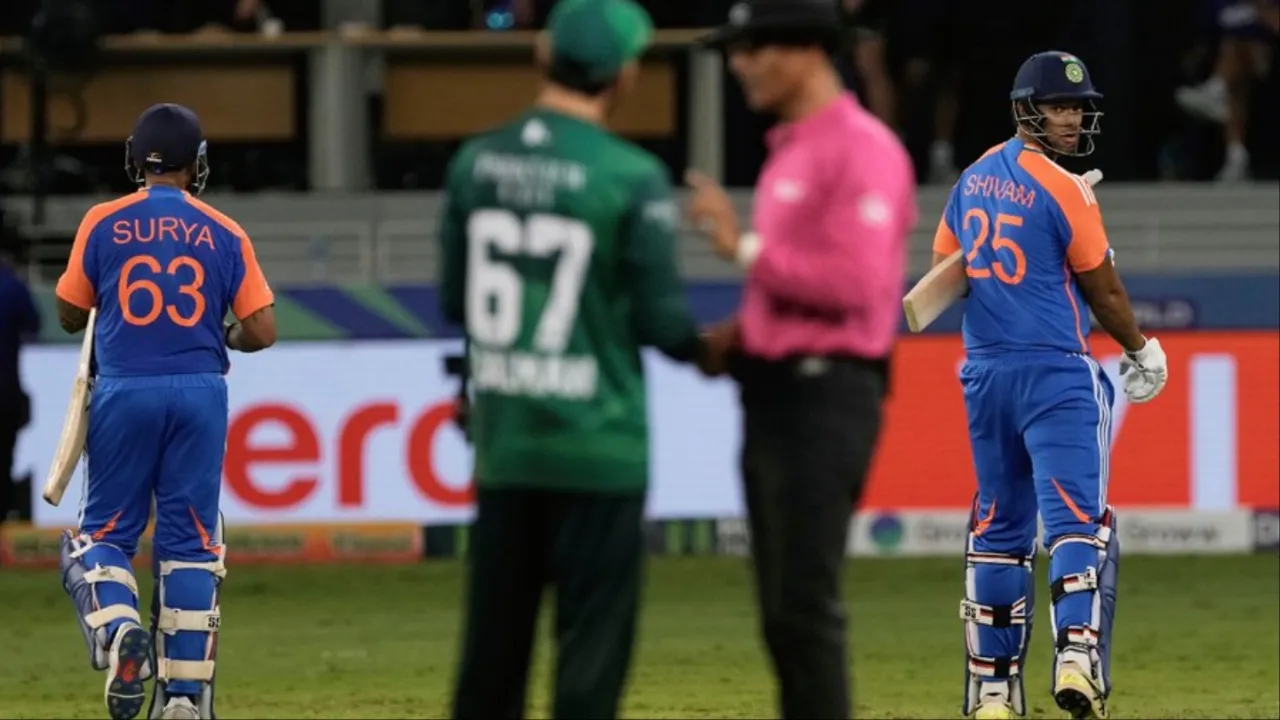 Former Pakistan star makes fierce response on India's refusal to shake hands. 