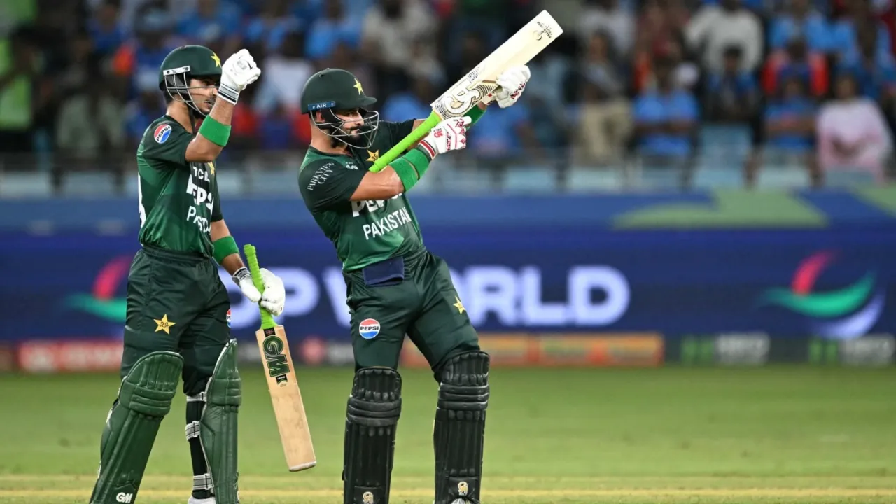 Sahibzada Farhan makes controversial celebration for half-century in IND vs PAK. 