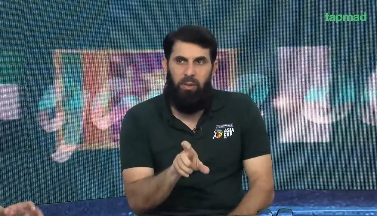 Misbah-ul-Haq: Early wickets will be absolutely crucial against India