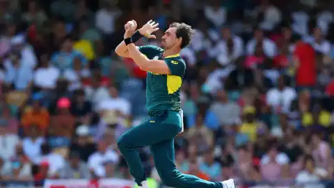 2024-06-08T201616Z_524473996_UP1EK681KB2QV_RTRMADP_3_CRICKET-T20-AUS-ENG.webp