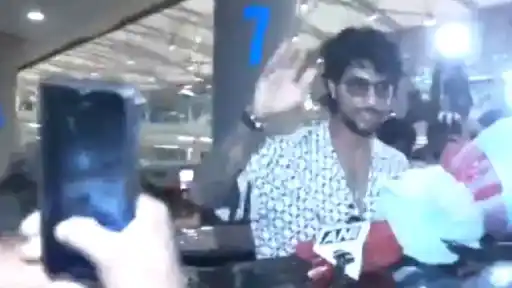 WATCH-Grand-Welcome-for-Asia-Cup-2025-Final-Hero-Tilak-Varma.webp