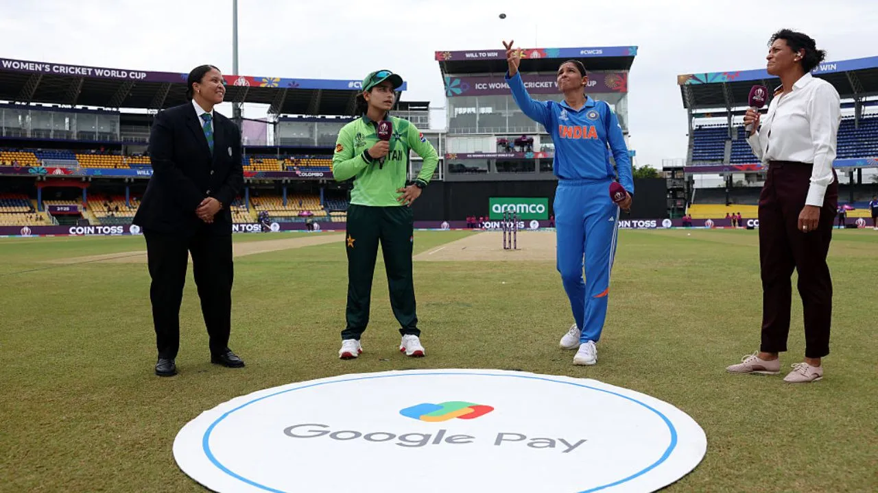 ICC-Women's-World-Cup-2025,-IND-W-vs-PAK-W-No-handshake-between-captains-at-toss.webp