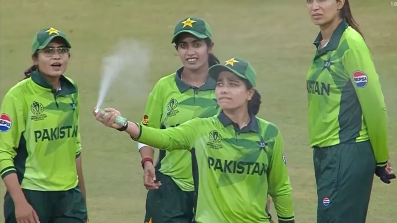 Pakistan players use mosquito spray to remove pests during IND-W vs PAK-W clash. 