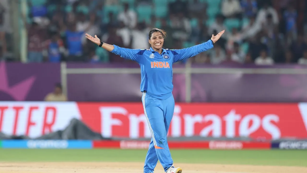 Sneh Rana bowled Marizanne Kapp