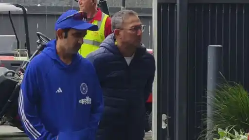 Ajit-Agarkar-and-Gautam-Gambhir.webp