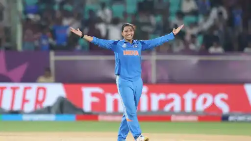 Sneh Rana bowled Marizanne Kapp