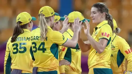 AUS-W vs PAK-W match 9