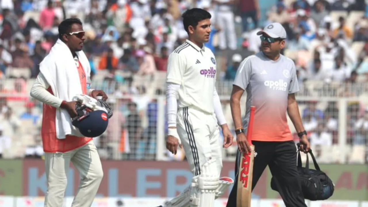 Shubman Gill retires hurt with injury scare. 