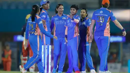 Amelia Kerr becomes Mumbai Indians' first buy in WPL 2026 auction. 