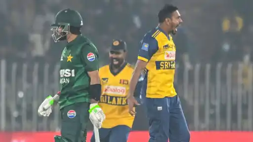 Sri Lanka beat Pakistan by 6 runs to reach T20I tri-series final