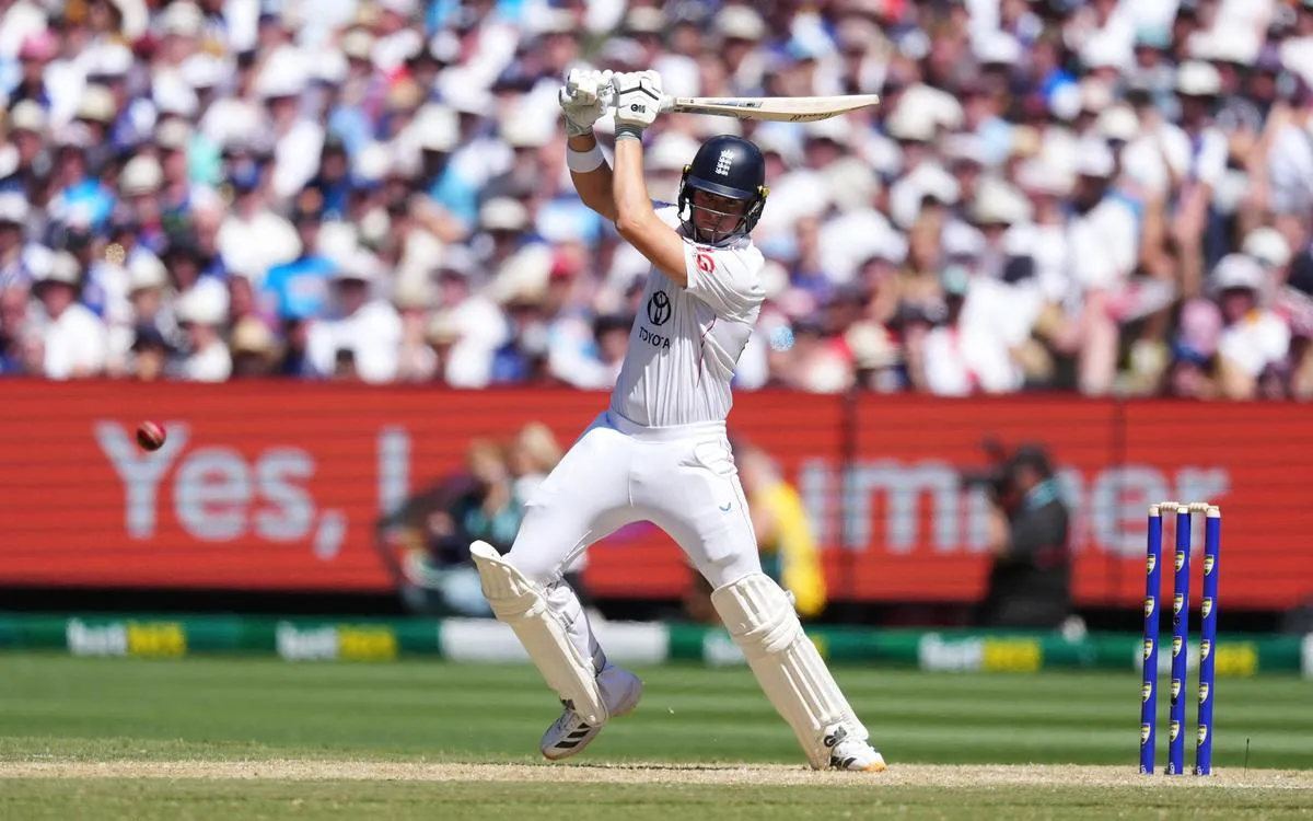  Jacob Bethell on how IPL crowds prepared him for Ashes debut