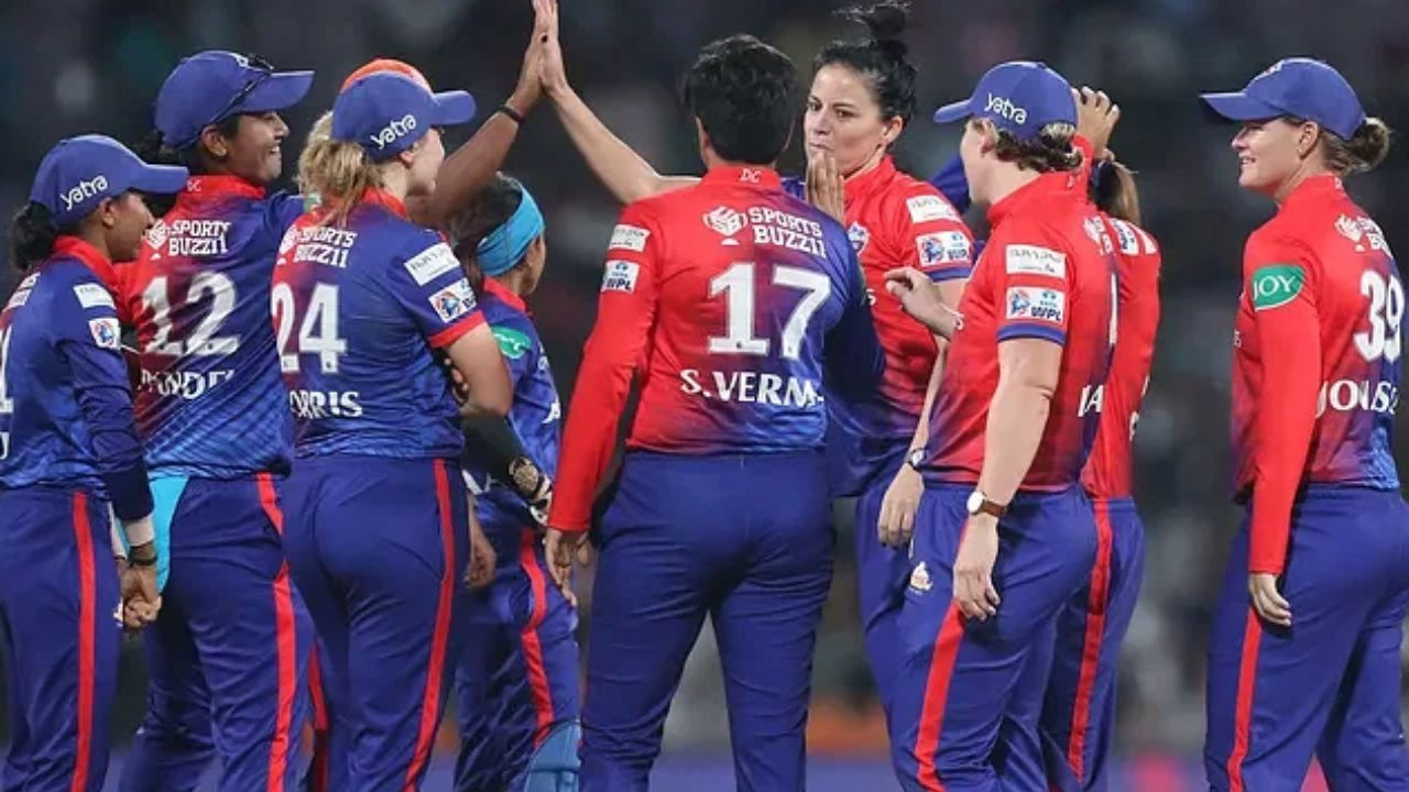 Laura Harris recorded a 15-ball fifty