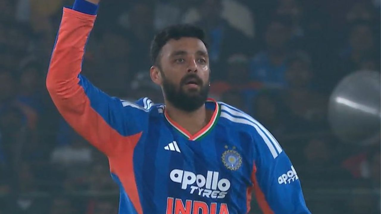 Varun Chakravarthy became second fastest Indian to complete 50 T20I wickets