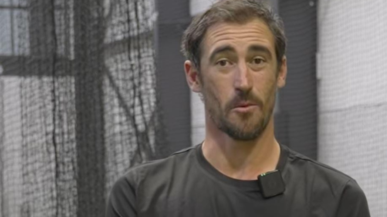 Mitchell Starc picks this India star among his three best cricketers. 