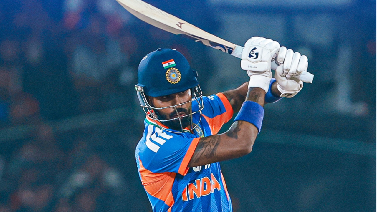 Hardik Pandya celebrates 25-ball fifty. 