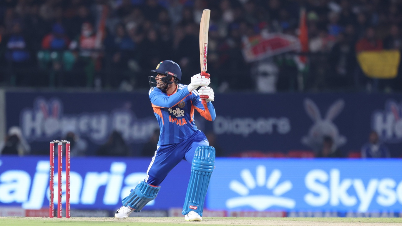 Why is Shubman Gill not playing today in IND vs SA 4th T20I?