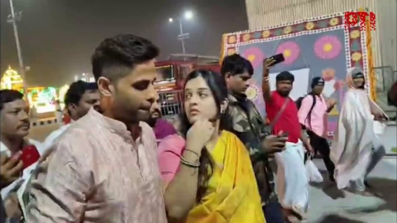 Suryakumar Yadav visits Sri Venkateswara Swamy Temple