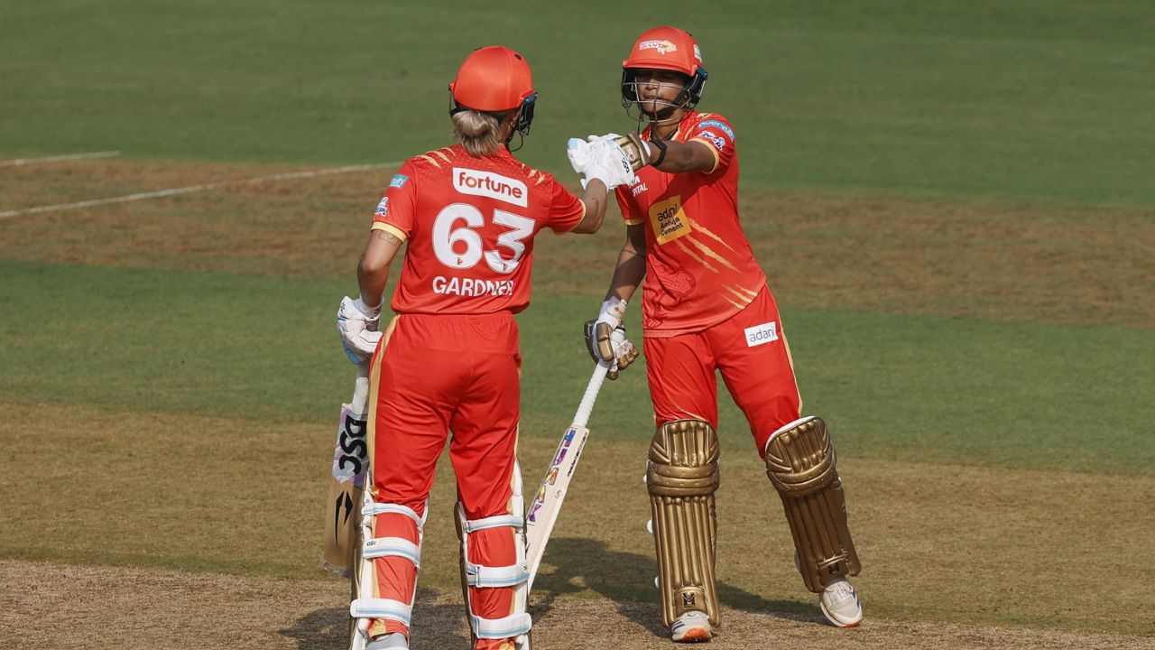 Captain Ashleigh Gardner played a strong innings before fiery cameos