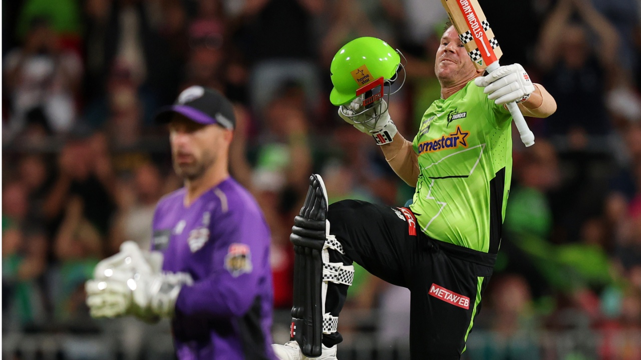 David Warner celebrates second BBL century 